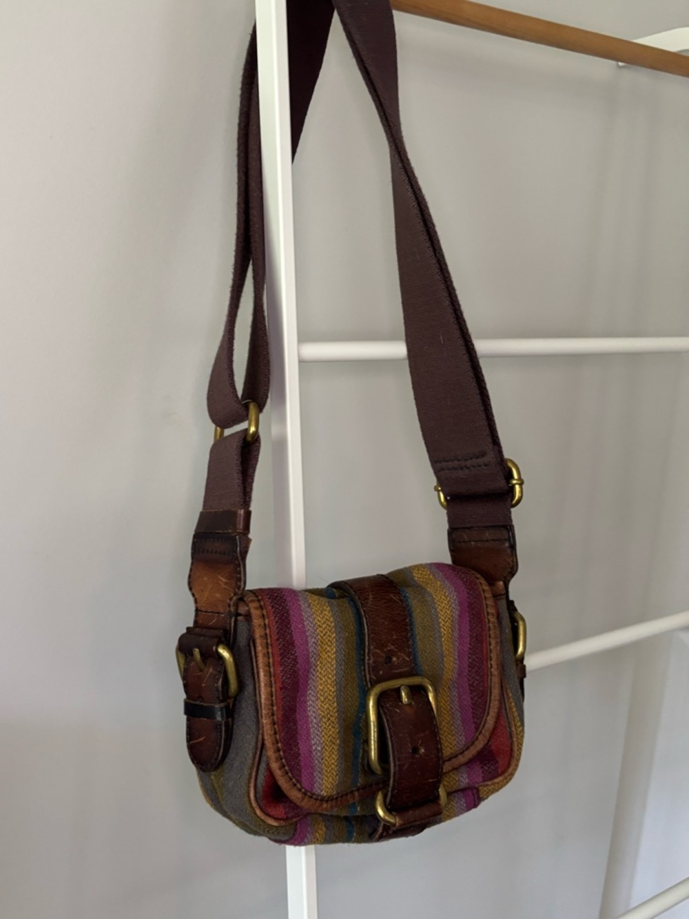 Fossil Striped Multicolor Crossbody Bag with Leather Trim - Picture 11 of 12